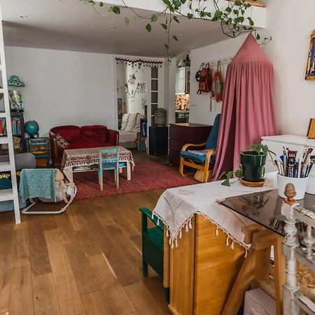 Апартаменты Bright Atypical Duplex In Menilmontant Париж Экстерьер фото